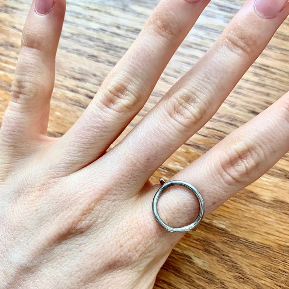 Jewelry - Minimalist Silver Circle Ring